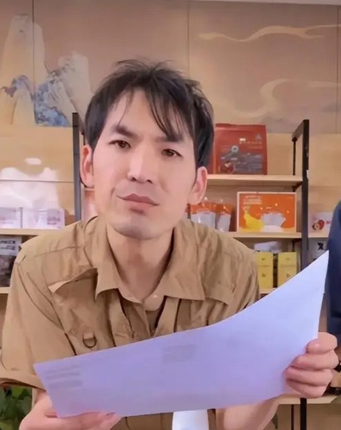 網紅“鐵頭懲惡揚善”遭全網封禁，曾在直播間里自曝涉黃經歷
